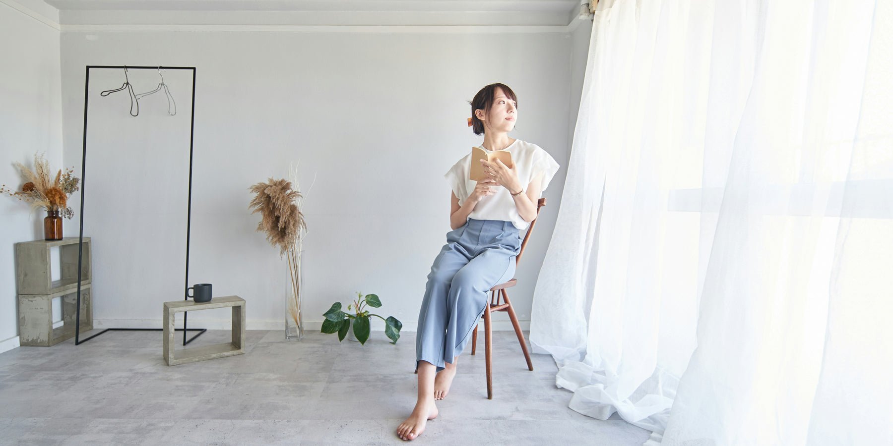 De invloed van raambekleding op sfeer: zo geef je iemand een interieurboost cadeau