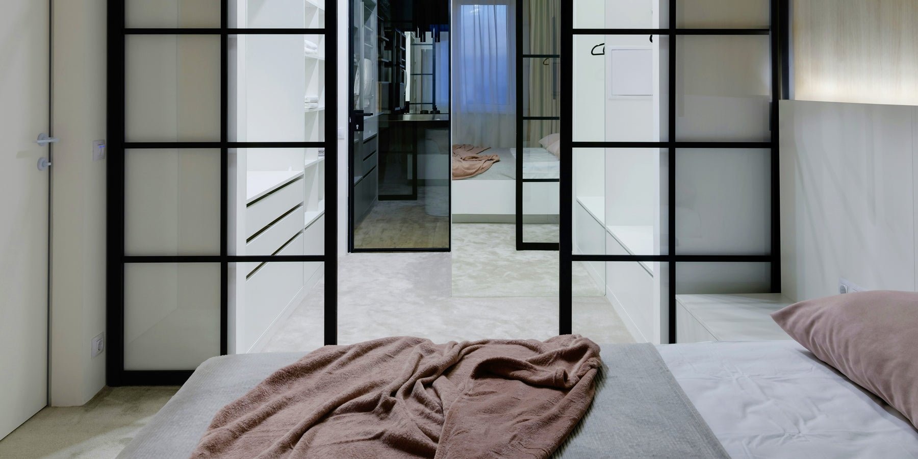 De voordelen van kunststof schuifdeuren in huis - Happlify