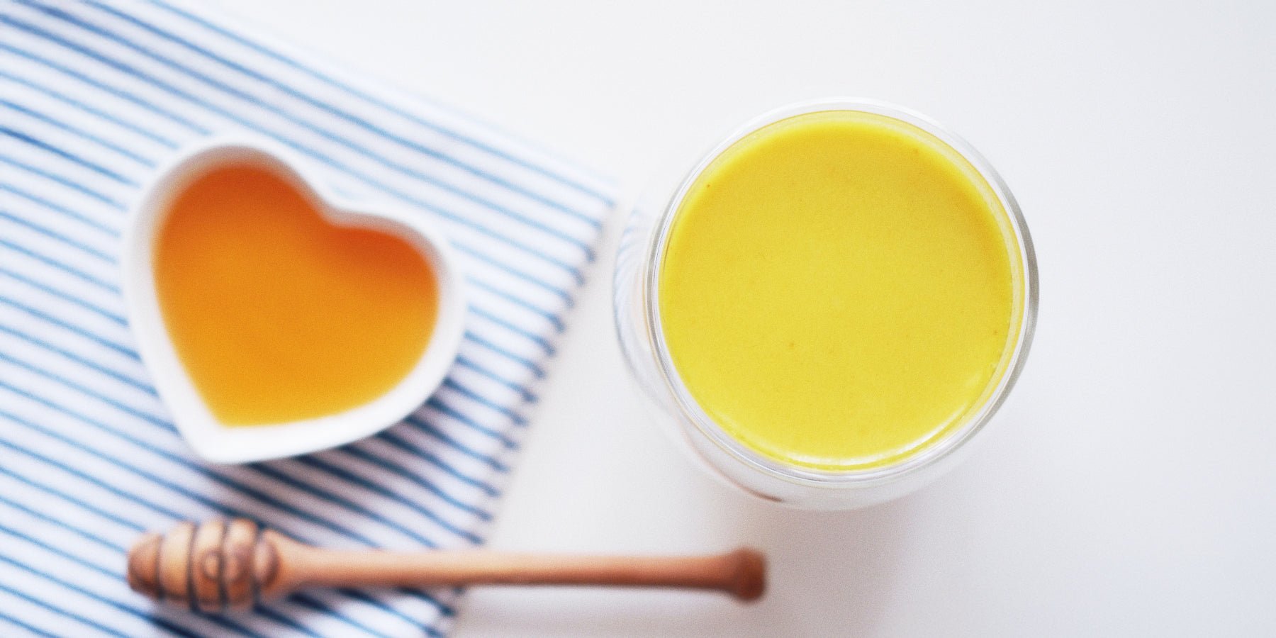 Kurkuma, kardemom en gember: de feel good thee die je spijsvertering op gang helpt - Happlify