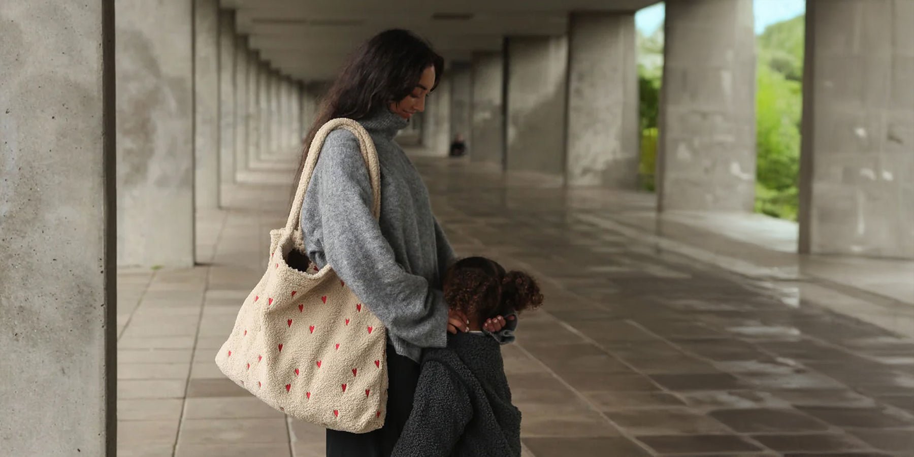 Stijlvol en praktisch: De perfecte tas voor moeders