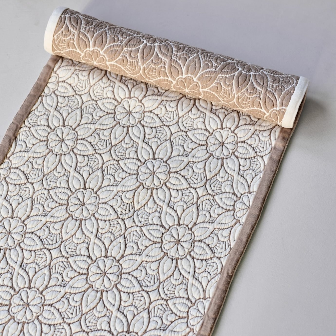 Happinez - yoga en meditatie | Happlify happy place & webshop gids