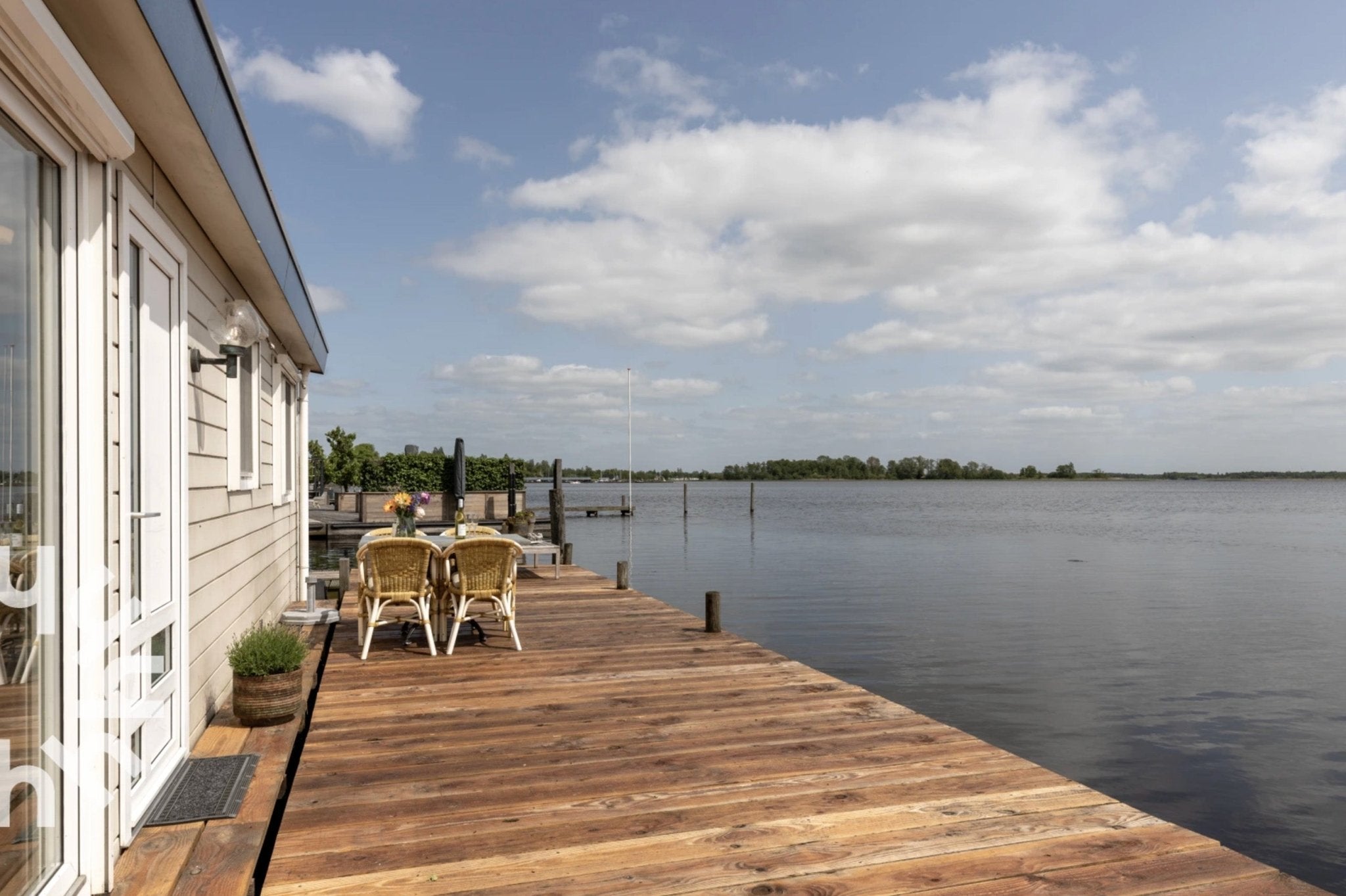 Vakantie woonboot nabij Giethoorn | Happlify happy place & webshop gids