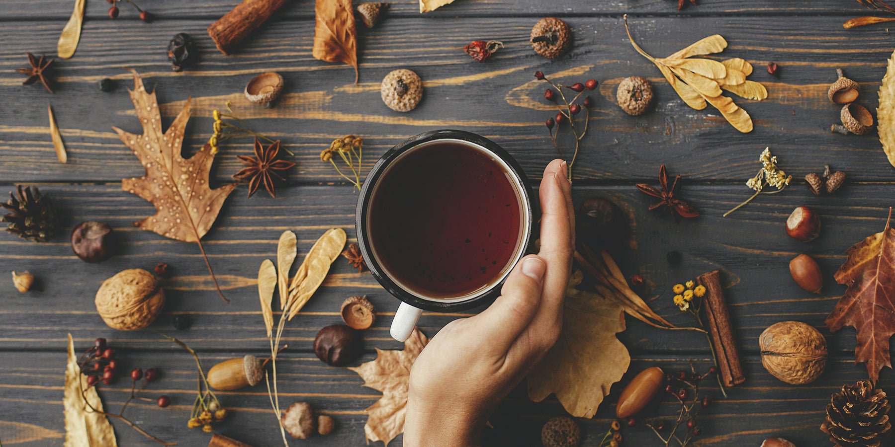 De 7 herfstgeuren die je huis instant gezelliger maken