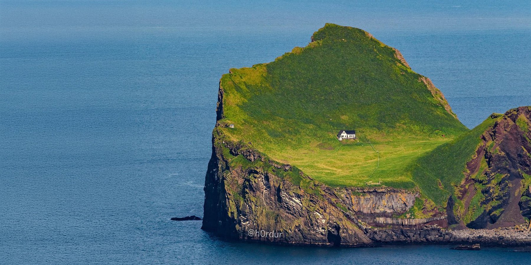 Elliðaey-eiland met het eenzaamste huis van de wereld - Happlify