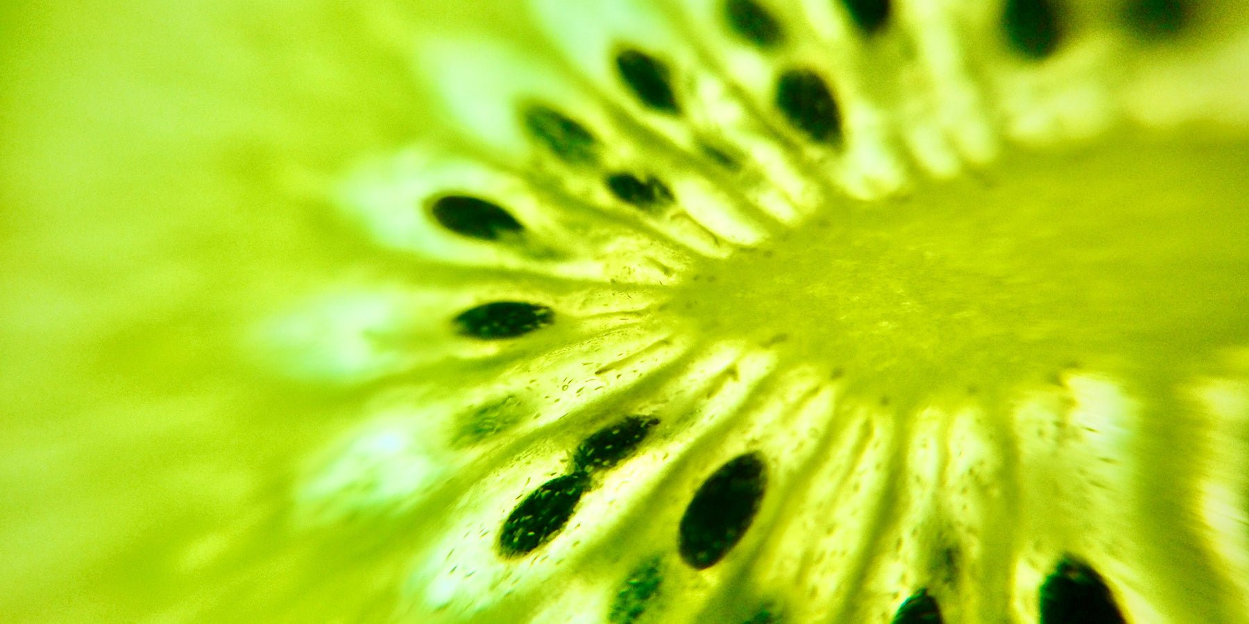 Helpt een kiwi écht tegen slapeloosheid? We zochten het voor je uit