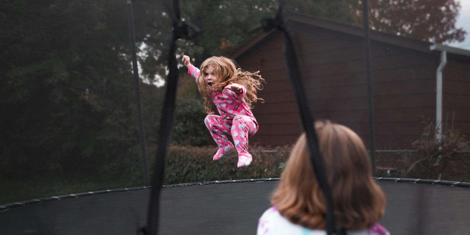 Springen op een trampoline deze zomer! - Happlify