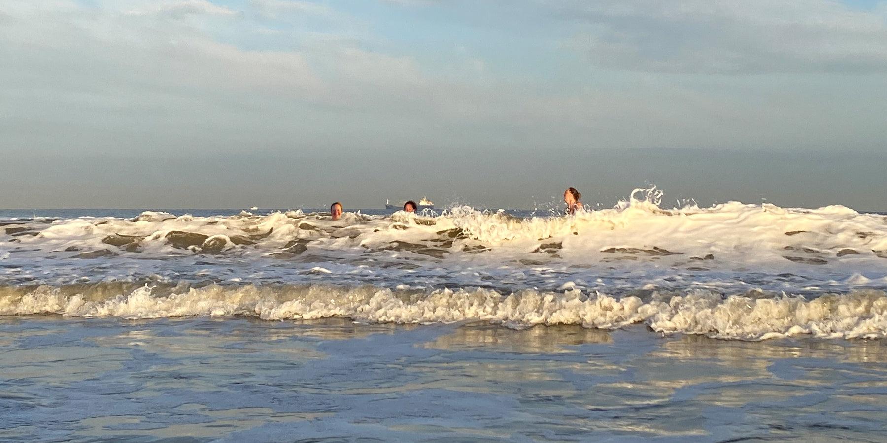 Wat een wekelijkse duik in de zee, het hele jaar rond, voor je doet - Happlify