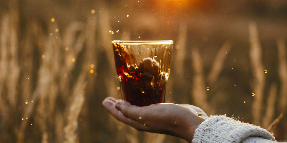 Zelf cola maken: dit natuurlijke recept verrast je vast!